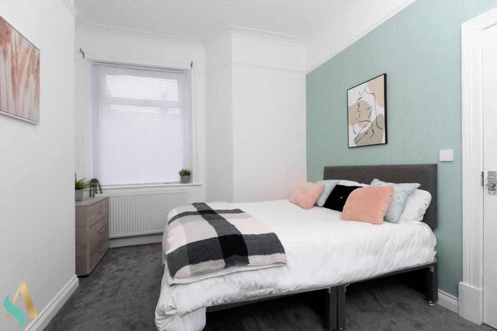5 Double Bedrooms With Ensuites - Teesside House Tsac Redcar Exterior photo